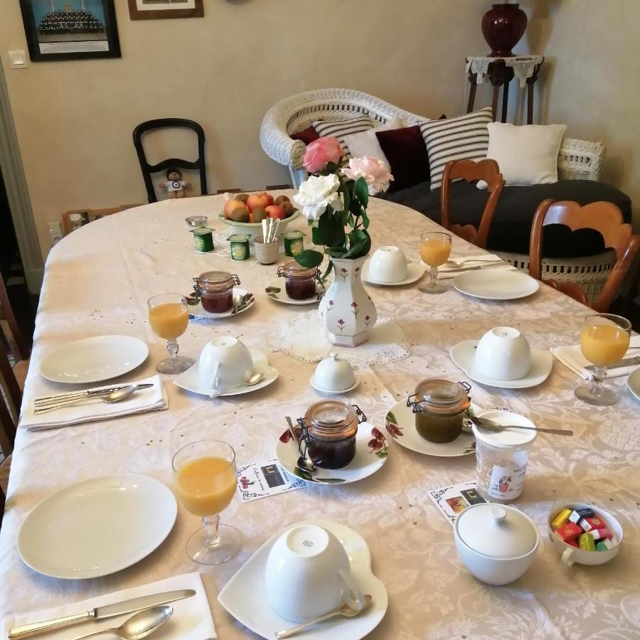 La Jariette Bed & Breakfast Airvault Dış mekan fotoğraf
